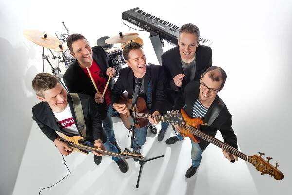 TURNAROUND – … und die Party steht kopf!
