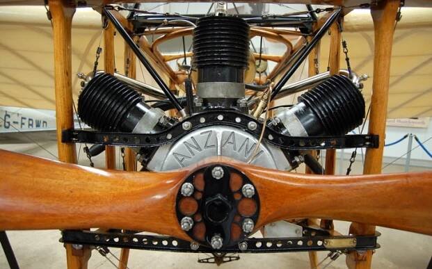 Pistolí z letadla střílel na své nepřátele z Morane L. Neohrožený první stíhací pilot historie Roland Garros | SECURITY MAGAZÍN