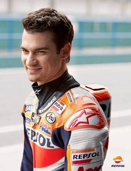 Dani Pedrosa fotografiado por Pedro Vikingo para publicidad de Repsol con agencia Maccann