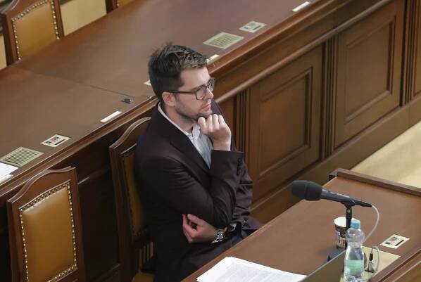Pirát Jakub Michálek protrhl přehradu zhrzenosti: Rýpli si do něj ministr, kolegové poslanci i známá herečka