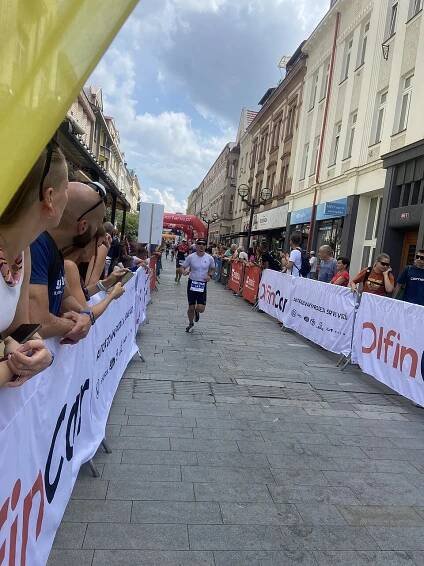 Soubor:IRONMAN 70.3 Hradec Kralove 2024 2.jpg – Wikipedie