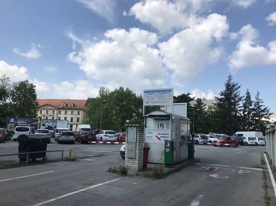 Fotogalerie • Parkoviště, Mariánské náměstí (Parkoviště - placené) • Mapy.com