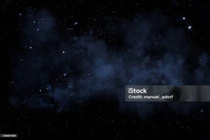 noční obloha s jasnými hvězdami a modrou mlhovinou - Bez autorských poplatků Obloha - Přírodní jev Stock fotka