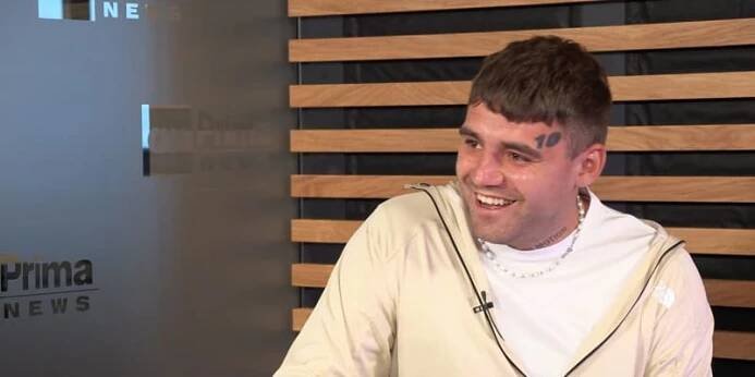 Rapper Adam Rohony potvrdil vztah se známou herečkou.