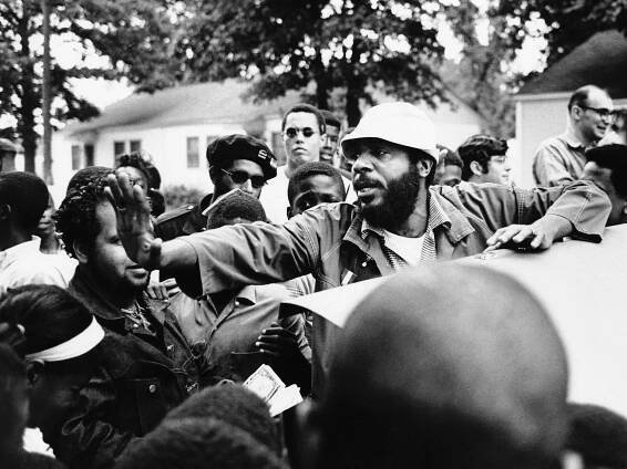 Dick Gregory, 84, Dies; Found Humor in the Civil Rights Struggle
