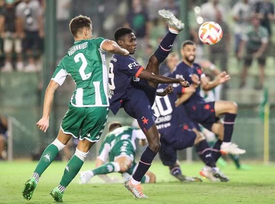 Panathinaikos - Slavia 1:1. Pražané v Aténách nevyhráli, ale přesto postupují
