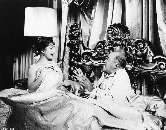 Fred Clark, Debbie Reynolds - It Started with a Kiss - Z filmu