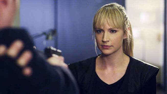 Dokonalý podraz - The Inside Job - Z filmu - Beth Riesgraf