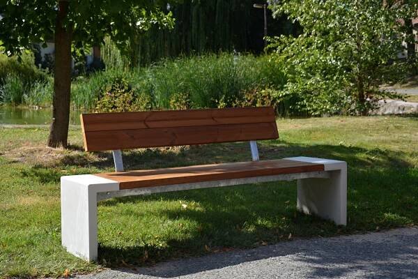 Chýně - Nová škola - Městský mobiliář STREETPARK