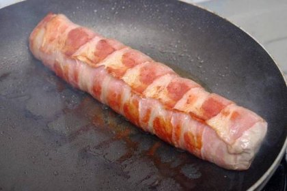 Sous vide recepty - Sous Vide vepřová panenka obalená ve slanině v hořčičné omáčce
