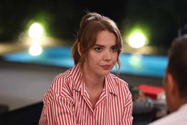Kendi Düşen Ağlamaz - Düğümler çözülüyor, ipler kopuyor - Z filmu - Selen Soyder