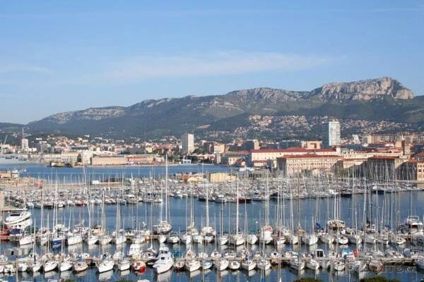 Pohled na přístav Toulon — Stock obrázek