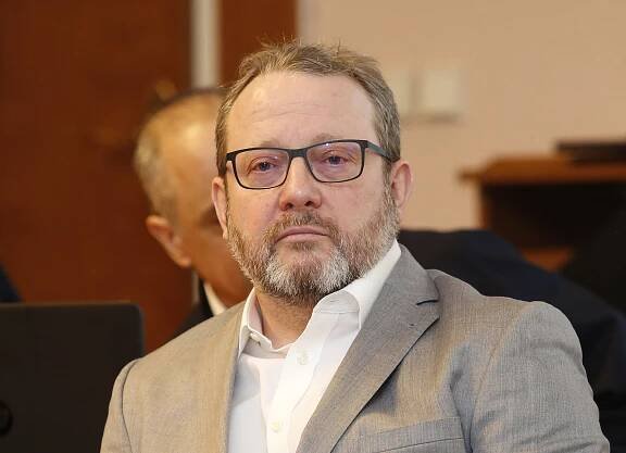 Kraus z kauzy Mostecké uhelné požádal ve Švýcarsku o přerušení trestu, chce se účastnit soudu v Praze