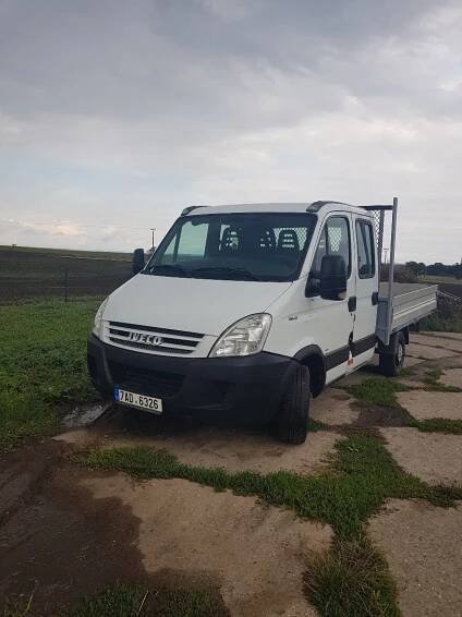 Valník double kabina - Půjčovna dodávek ZAPY