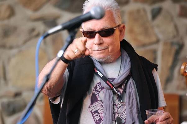 Soubor:Eric Burdon.jpg – Wikipedie