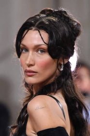 Bella Hadid's Hair Is Shinier Than the Tinsel on My Tree — See the Photos
