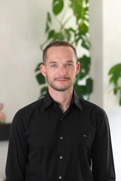 Designér Martin Jakobsen: Teprve drink a uživatel dají sklenici finální barvu a výslednou siluetu
