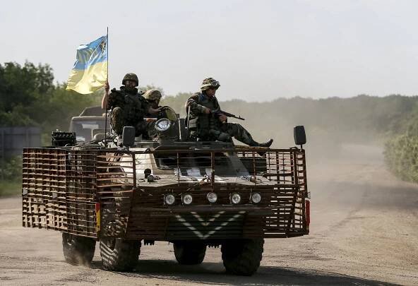 Východní Ukrajinu už opustili všichni mobilizovaní vojáci, potvrdil Porošenko