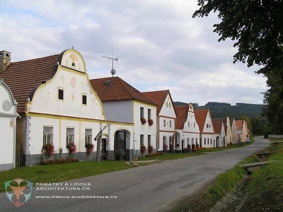 PAMÁTKY A MUZEA - OCHRANA KRAJINY, SÍDLA A STAVEB