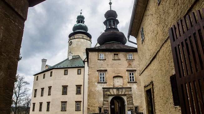 Sezona památek v kraji ještě nekončí. Finišují opravy, chystá se vánoční program