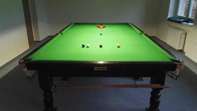 Herna klubu Sportovní billiard Plzeň | Sportovní billiard Plzeň