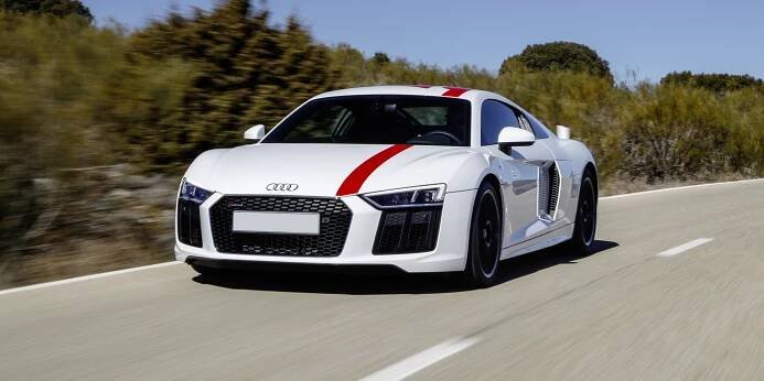 Audi R8 RWS (2017-2018) Review 2025