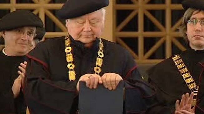 Ruský divadelník Oleg Tabakov převzal v Praze čestný doktorát