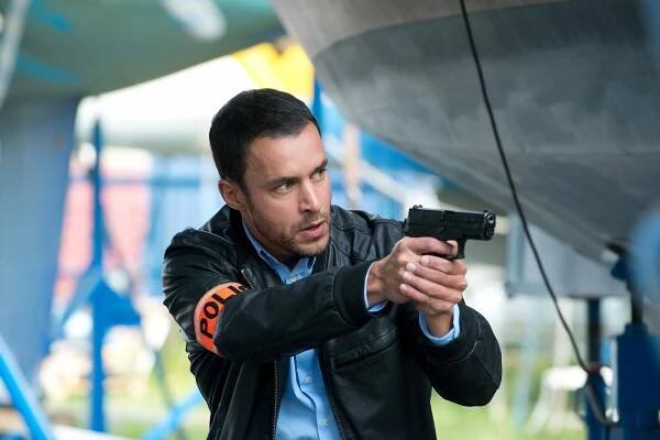 Policajtka Barbie - Mlčeti zlato - Z filmu - Raphaël Lenglet