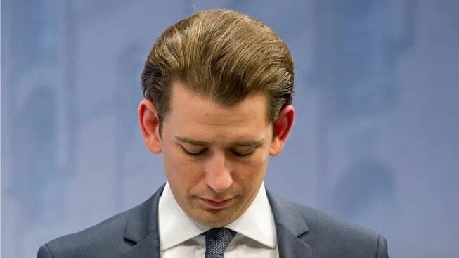 Bývalý rakouský kancléř Sebastian Kurz podle všeho končí v čele své strany ÖVP a odchází z politické scény.