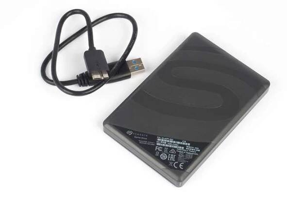 Seagate PS4 Game Drive: externí disk ve stylu apokalypsy | Recenze – Doupě.cz