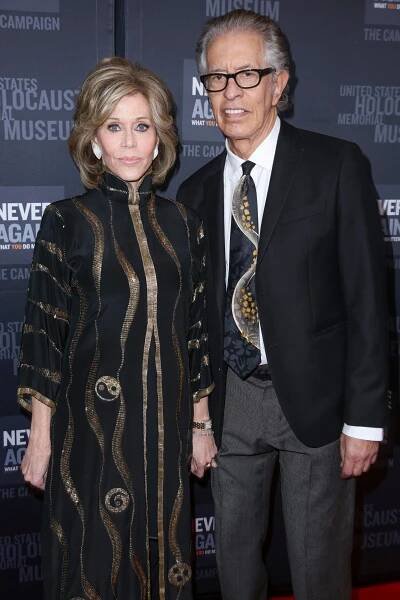 Jane Fonda a Richard Perry na večere What You Do Matters 2016, 2. marca 2016 v Beverly Hills, Kalifornia.