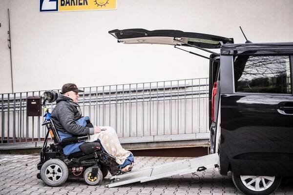 Bezbariérové auto na klášteře | Život bez bariér, z.ú.