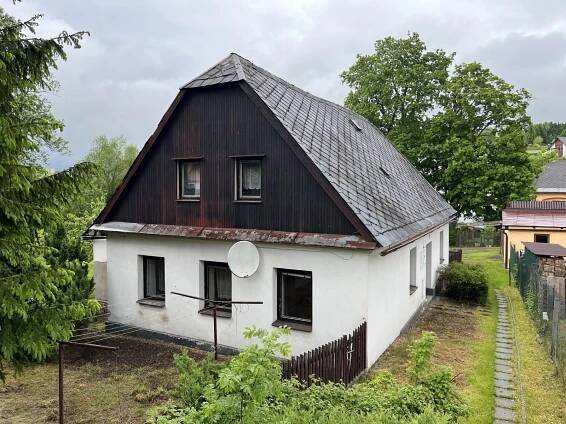Prodej rodinného domu 4+1 se zahradou 380 m2 - 2