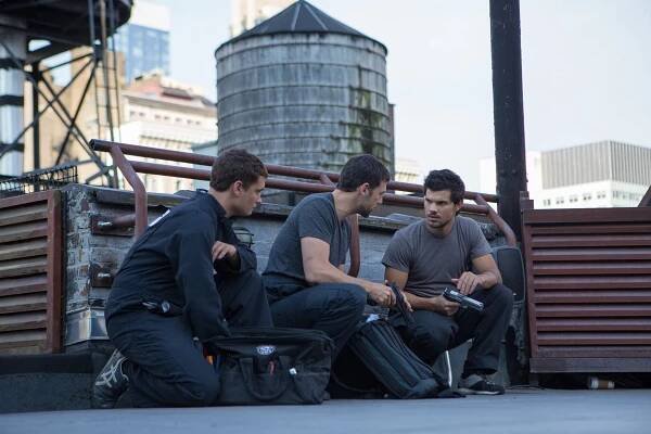 Nepolapitelní - Z filmu - Rafi Gavron, Adam Rayner, Taylor Lautner