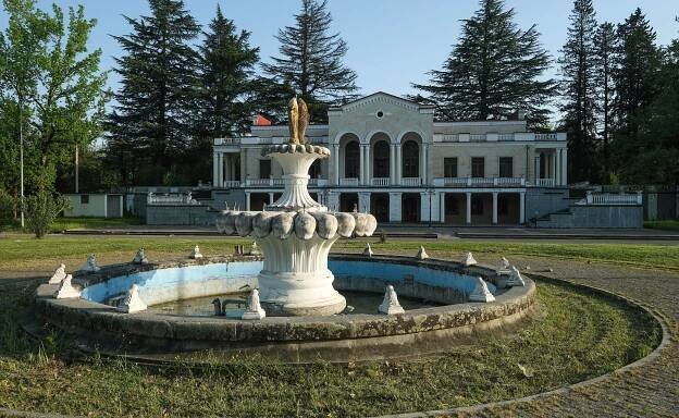Sowjetische Architektur in Georgien | Georgia Insight