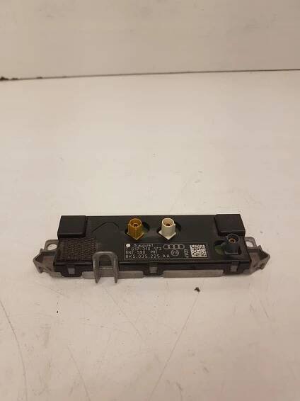 ANTÉNNÍ ZESILOVAČ AUDI A4 B8 8K5035225AA