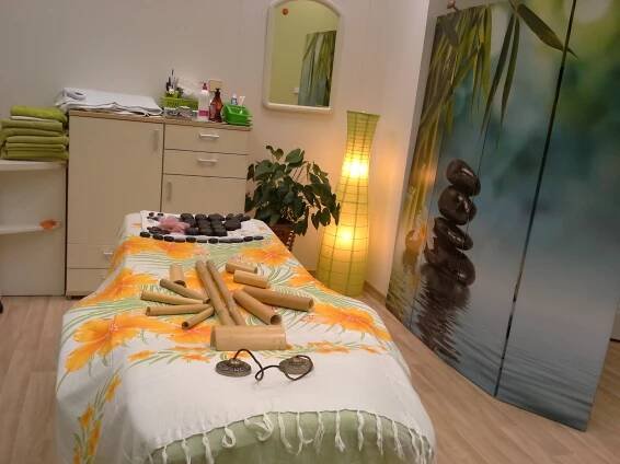 Ponořte se do luxusního zážitku celkové bambusové masáže těla trvající 50 minut za skvělou cenu! | Slevíci.cz