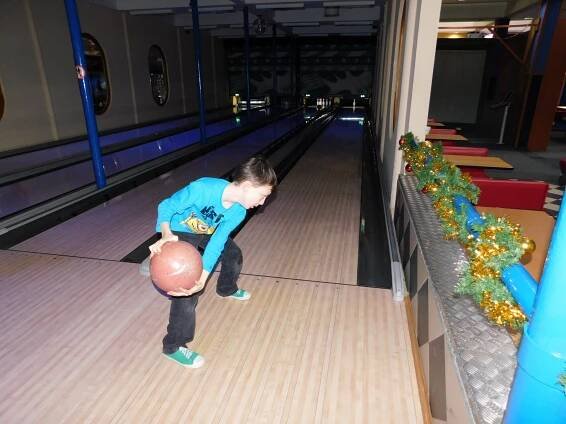Bowling + Laser game - 4.C | Základní škola Broumovská, Liberec