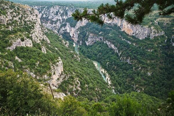 Kaňon Verdon ohromí nedotčenou přírodou | Vyletnik.cz