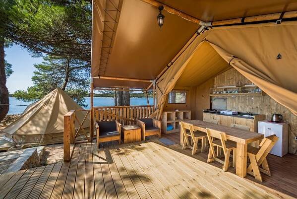 Naturist Camp Baldarin - Glampingzelt am Meer auf dem Campingplatz