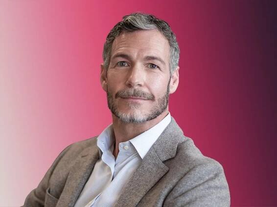 Powerful Persuasion: Unveiling Peter Anderson's Trial Strategies and Energy Secrets