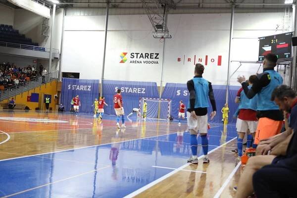 Nechtějí futsal v Brně, soptí svaz. Nemístné, nešlo to jinak, reaguje Starez