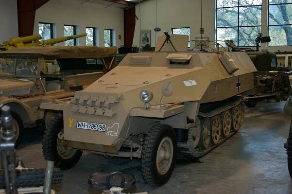 Sd.Kfz. 251 – Wikipedie