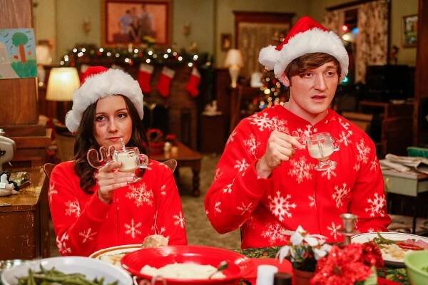 Vychovávat Hope - Poslední Vánoce - Z filmu - Shannon Woodward, Lucas Neff
