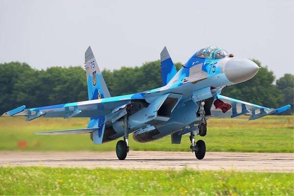 Rusové dál těžce bombardují ukrajinské pozice. Ztráty letadel neřeší