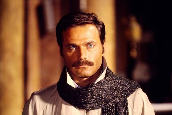 Úctyhodní lidé - Z filmu - Franco Nero