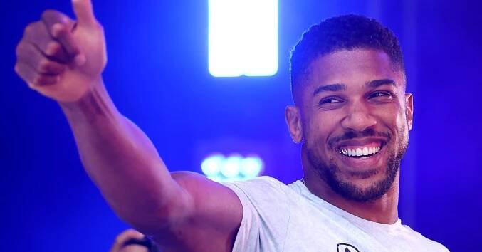 Jake Paul Tank’d Anthony Joshua fight, forcing ‘AJ’ to hunt down ‘dippy’ Tyson Fury — ‘Hopefully punching his head in’