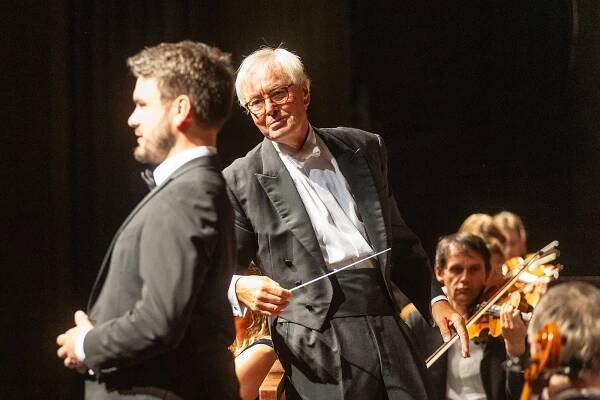 Jihočeská filharmonie zahájila sezonu. V čele se ženou. A zapojí i studenty