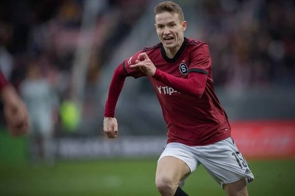 Jakub Jankto byl po dopravním incidentu vyřazen z přípravy Sparty