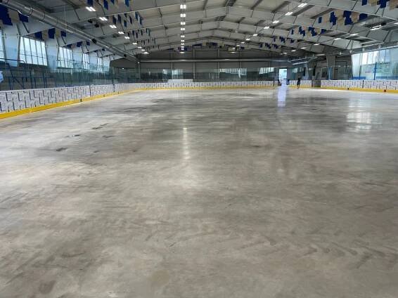 Na zimním stadionu pokračují stavební práce - Horácký hokejový klub Velké Meziříčí